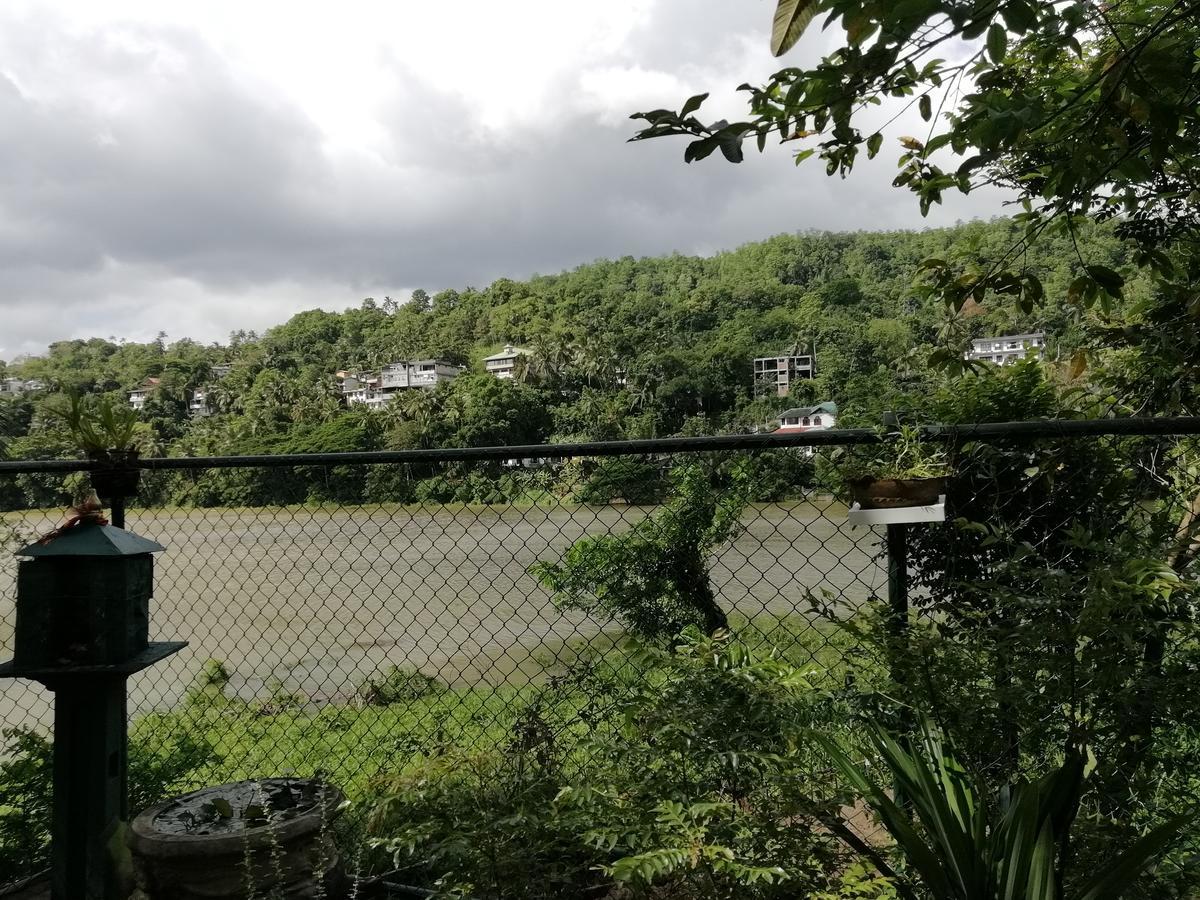 Mahaweli Shades Hotel Канди Екстериор снимка